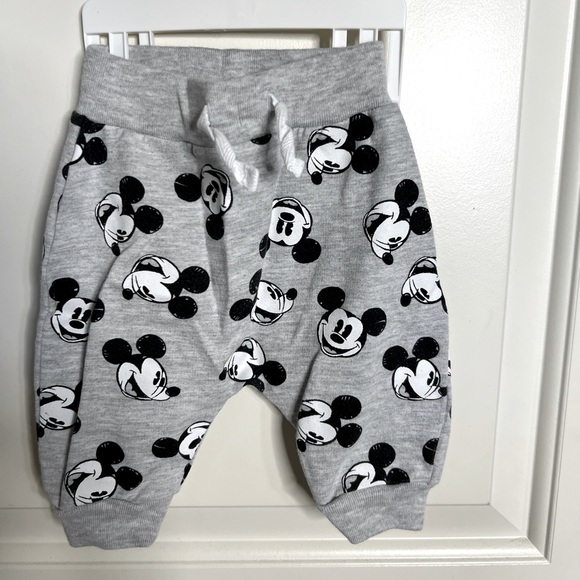 Matching Mickey Mouse Set - Picture 4 of 8